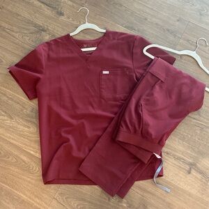 Figs Men's L scrub set